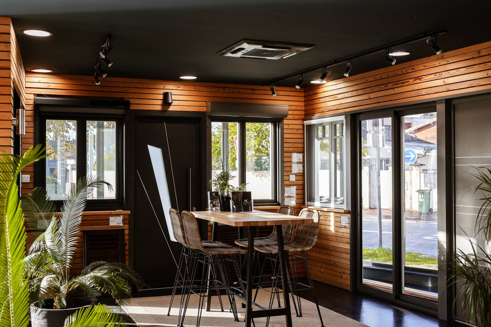 Demandez votre devis gratuit ou passez à notre showroom à Mérignac pour toute demande d'informations