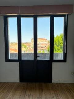 menuisier poseur de baies vitrées alu sur mesure autour de Bordeaux