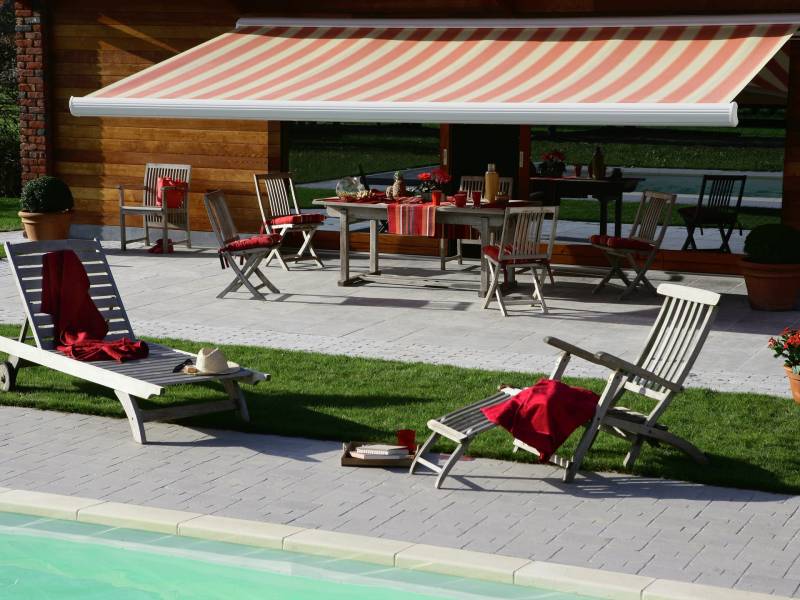 Devis gratuit pour pose d'un store banne dans une maison autour de Bordeaux Gironde